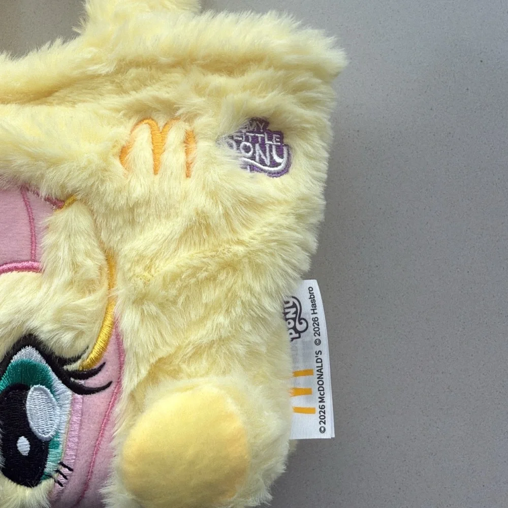 2026 McDonald’s x My Little Pony | Fluttershy Plush Faux-Fur Handbag - Picture 3 of 4